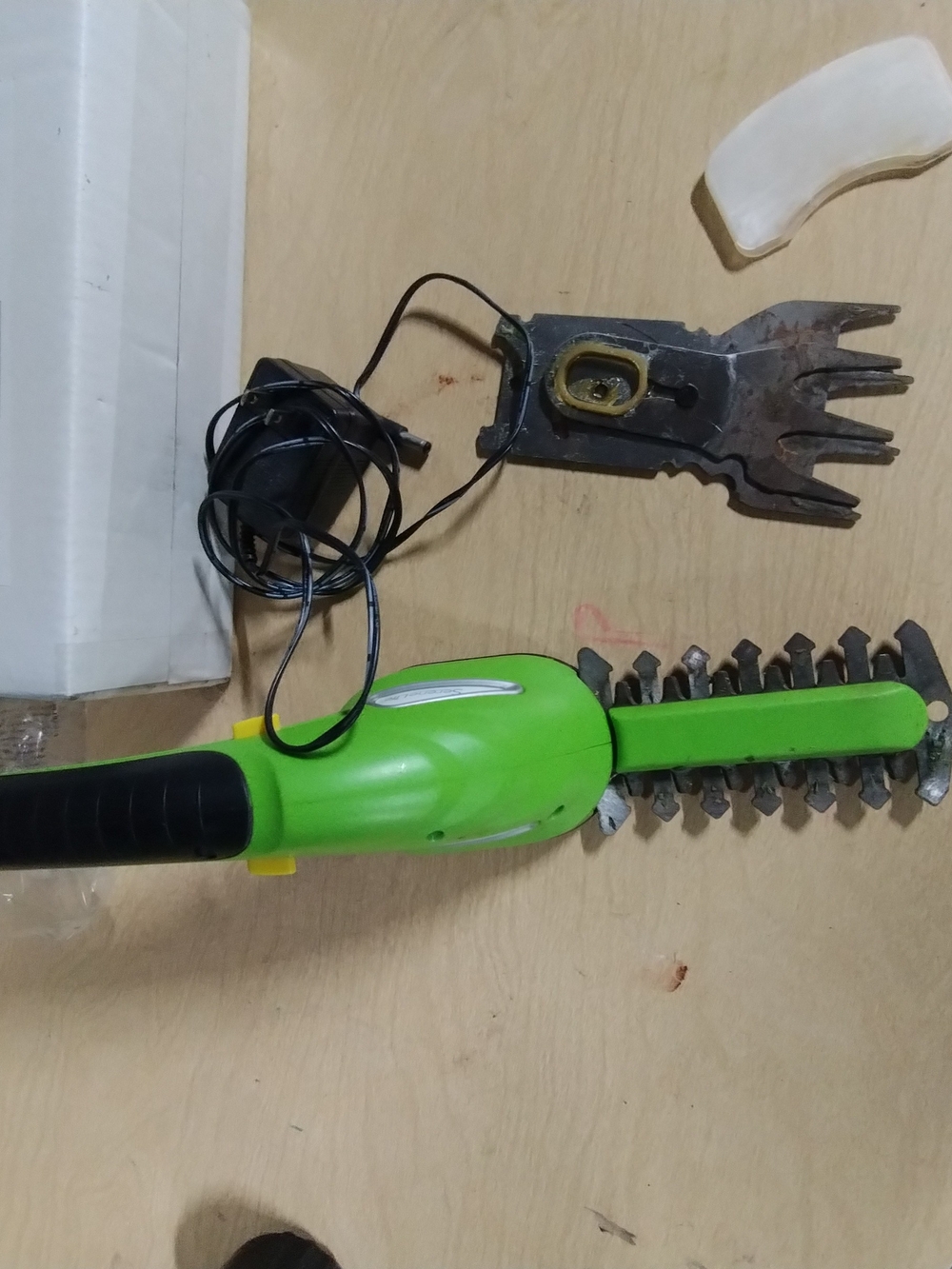 Green Handheld Hedge Trimmer 2 Attachments With Charger